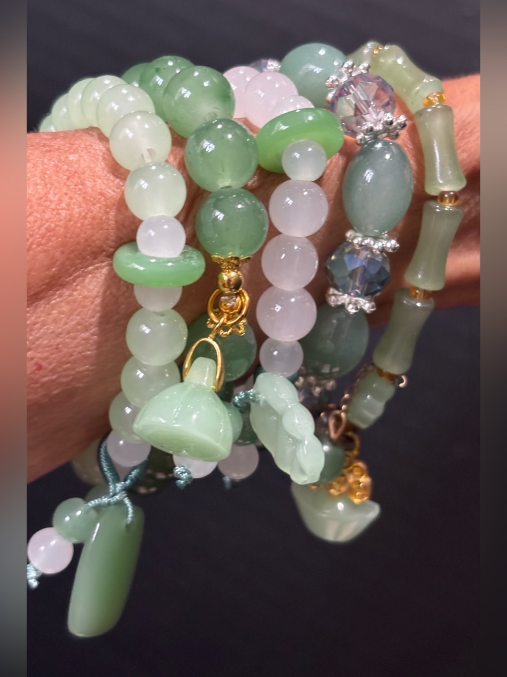GORGEOUS JADE LIKE BRACELETS GLASS BEADED & FACETED W/PEACE MONET POT LEAF 5PC B